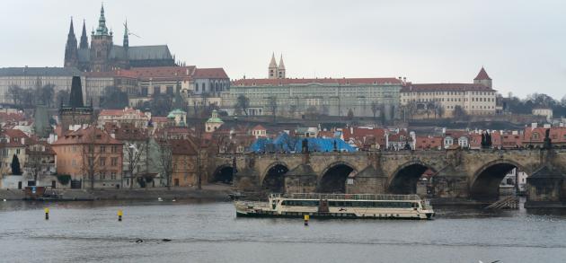 Февраль в Прага - холодный и промозглый месяц, солнце появляется на небе очень редко