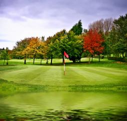 В комфортных условиях гольфом в Уэльсе можно заниматься около 4 месяцев в году