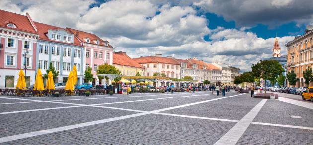 Погода в Вильнюсе в августе преимущественно теплая, но не жаркая - хорошее время для путешествия в столицу Литвы!