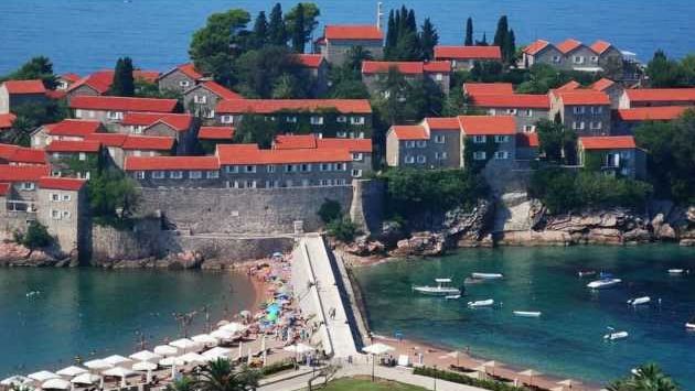 Июль в Черногории: Motenegro - Sveti Stefan, Milocer. Черногория - Святой Стефан, Милочер