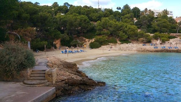 Майорка в феврале: Playa en Illetes en invierno, Mallorca / Пляж в Иллетес зимой, Майорка