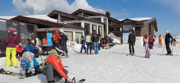Февраль - один из лучших месяцев для горнолыжного отдыха на курортах Краснодарского края