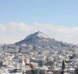 Зима - дождливая, но довольно мягкая пора в Афинах