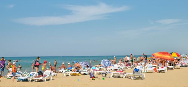 В июле в Анапе жарко и солнечно, но в отличие от других причерноморских курортов, здесь не ощущается духоты