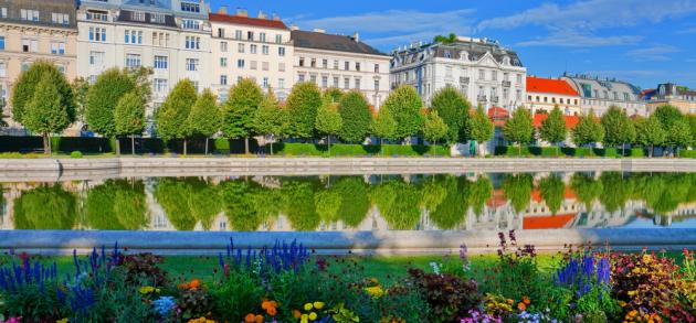 Австрия в июне великолепно подходит для активного отдыха на природе,а с середины месяца начнется полноценный купальный сезон.