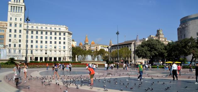 В апреле Барселона расцветает пышным цветом и радует всех обилием солнечных дней