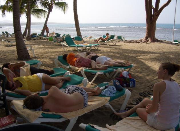 Чтобы не чувствовать себя как сонные мухи весь отдых в Доминикане нужно ответственности подойти к смене часовых поясов (flickr.com / Jacob Wolman)