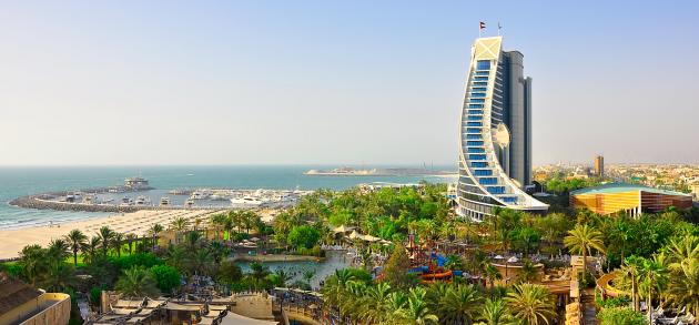 В июне приток туристов в Дубай заметно ослабевает, так как наступает самый знойный период в году