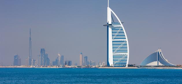Июль в Дубае, впрочем, как и в остальных эмиратах ОАЭ, ассоциируется с неимоверной жарой и духотой