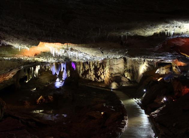 Пещера Прометея в Грузии  (Фото ©  Dmitrij Rodionov Wikipedia.org)