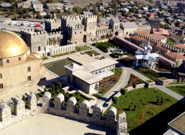 Крепость Рабат  (Фото ©  Искендеров Рауф Авяз Wikipedia.org)