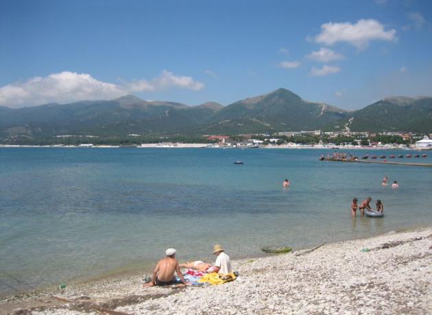Пляжный сезон в Кабардинке длится с июня по сентябрь