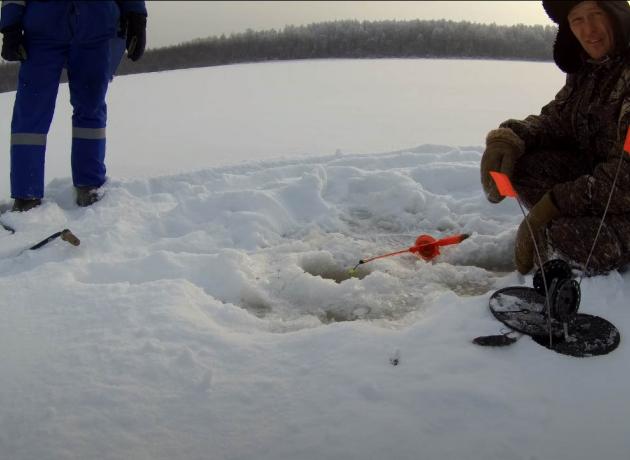 На озере Сандал есть популярное место среди рыболовов - турбаза Кемпинг Сандал (baza-sandal.ru)