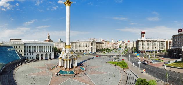 Киев - родина каштанов, популярный туристический центр, и просто любимый многими город
