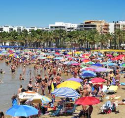 Пляжный сезон на Коста Дораде открывается чуть позже остальных курортов