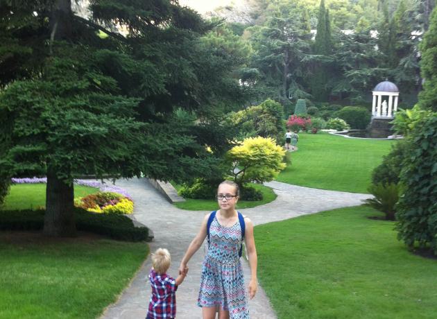 Прекрасные воспоминания о поездке в Крым с детьми (Парк Айвазовского под Ялтой)