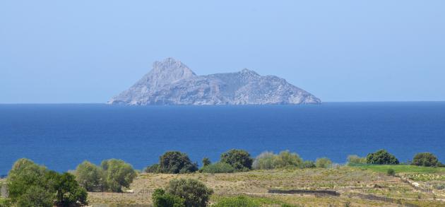 В апреле на Крите ещё рано для купания, но для отдыха на природе и экскурсий это просто замечательный месяц!
