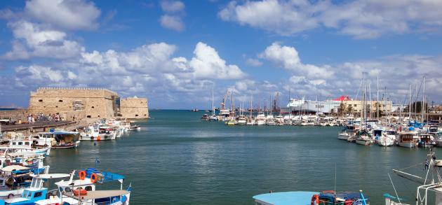 Сентябрь - отличный месяц для посещения Крита, когда погода по большей части стоит  не жаркая, а море теплое