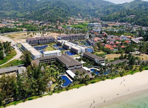 Собственный пляж отеля Sunwing Resort Kamala