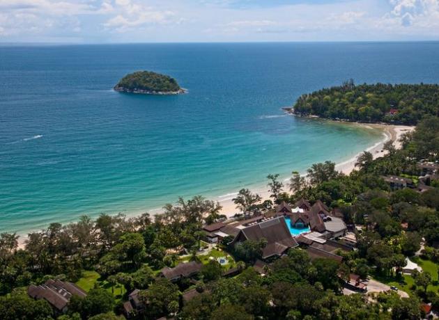 Пляж отеля Club Med Phuket, расположенного в центре курорта Ката