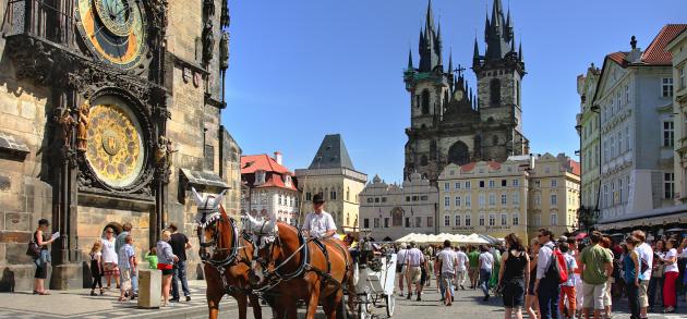 Июль - самый солнечный и жаркий месяц в Праге, вместе с тем он не лишён осадков