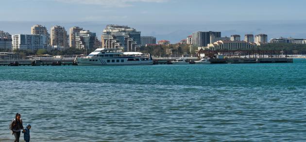 Где произошли выбросы мазута на карте Черного моря и будет ли сезон отдыха в 2025 году
