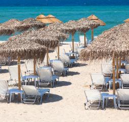 В середине сентября на пляжах, расположенных в окрестностях Салоник, открывается бархатный сезон
