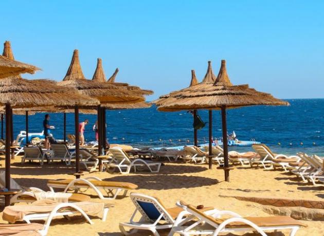 Пляж отеля Albatros Royal Grand Sharm