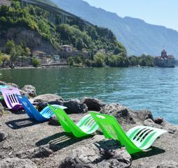 Купальный сезон в Швейцарии довольно короток, зато на некоторых пляжах страны вода в это время стабильно тёплая