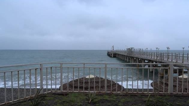 "Март и снегом сеет, и солнцем греет". Погода в Лазаревском 17 марта 2016