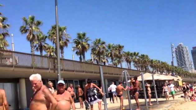 Барселона пляж , август 2013