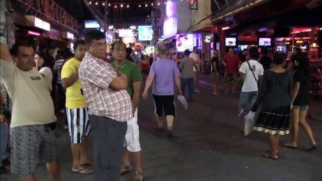 Август, Паттайя: SIGHTS AND SOUNDS ON WALKING STREET PATTAYA AUGUST 2012 PART 2.