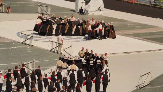 Август: The Grand Parade of Celtic Nations at the Interceltic Festival, Lorient, Brittany, 2016
