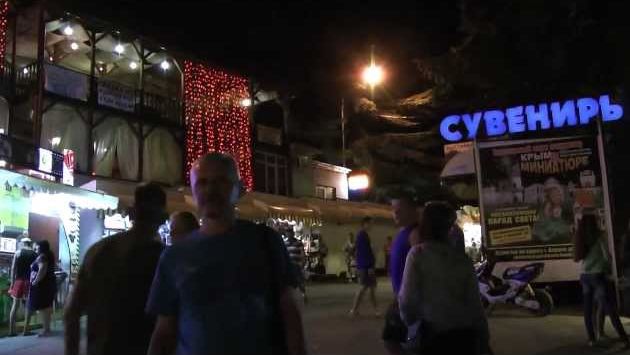 Август: Крым. Украина.Вечерняя Алушта 2013