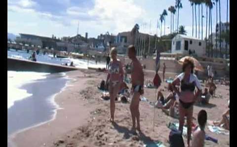 Июнь на Лазурном берегу: Cannes, French Riviera - playing at the beach, June 18th
