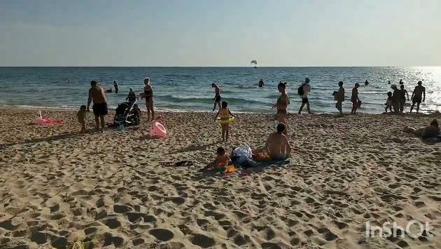 Море и пляж в Витязево 14 сентября 2023.