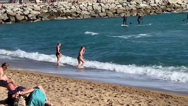 Испания в ноябре: Barcelona beach, 11 November 2018!