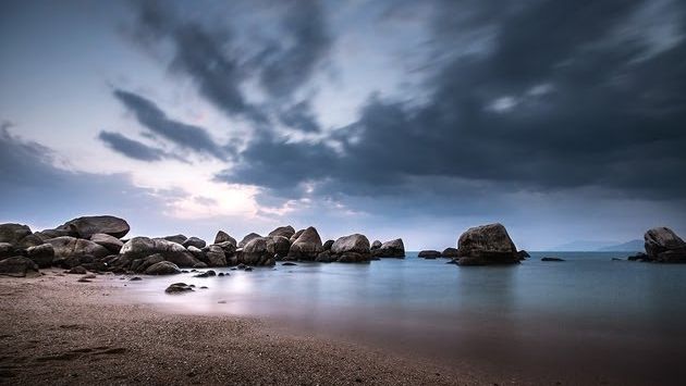 Хайнань, Август: China. Hainan. Sanya bay   HD 720p