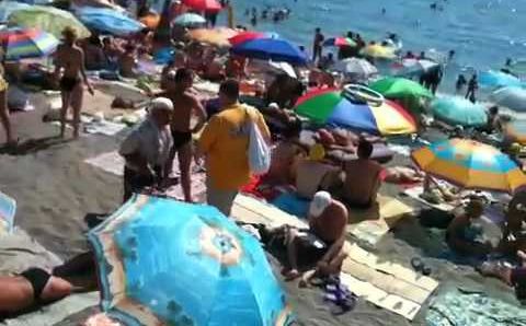 Алушта - июль - пляж 2010