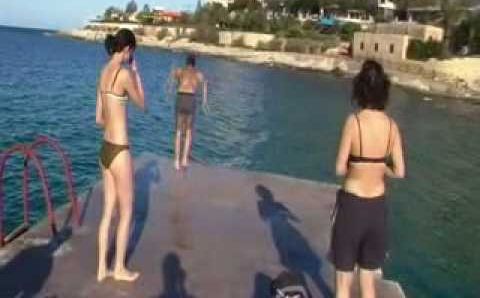 Январь: Malta swimming in January