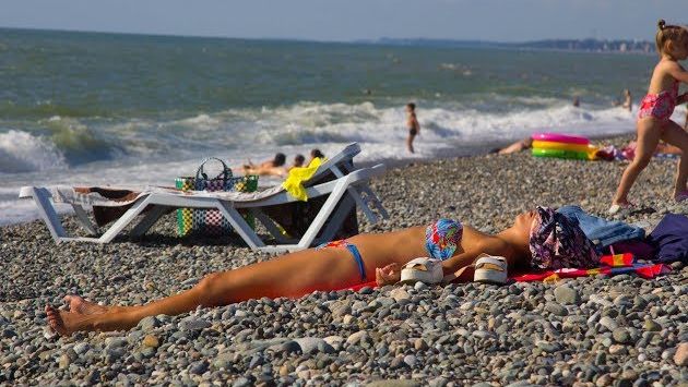 Грузия, пляж в Кобулети июль 2019, грузия после запрета.food and housing prices in Georgia.Kobuleti.