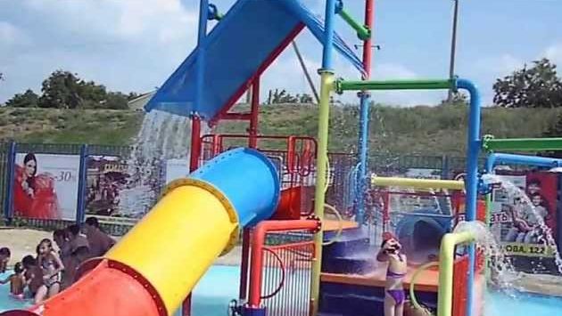 Ейск в августе: Ейск 2013. Аквапарк Немо