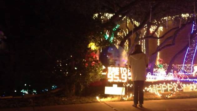 Декабрь на Родосе: Christmas Light Fight Cedar Park