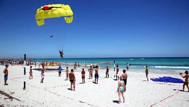 Июль: Mahdia beach, Tunisia