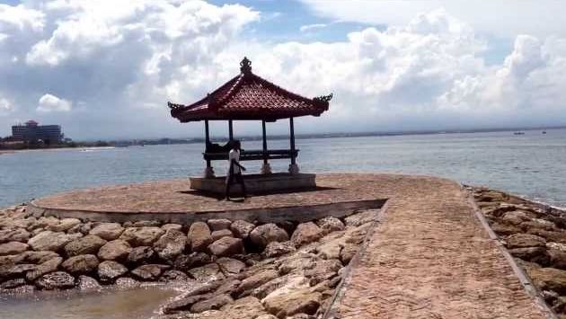 Май: Beach Sanur, Bali, May 2013