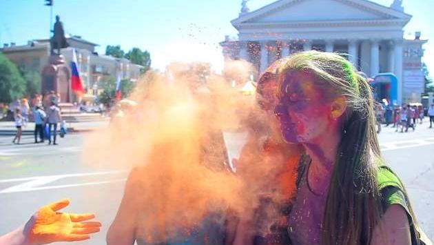 Фестиваль красок в Волгограде, 14 июня 2015