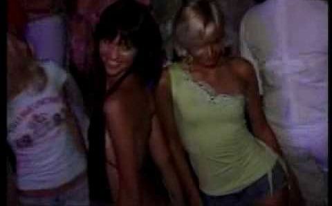 Лазаревское в августе: SUNDAL, SUNДаль, Сандаль (Лазаревское)