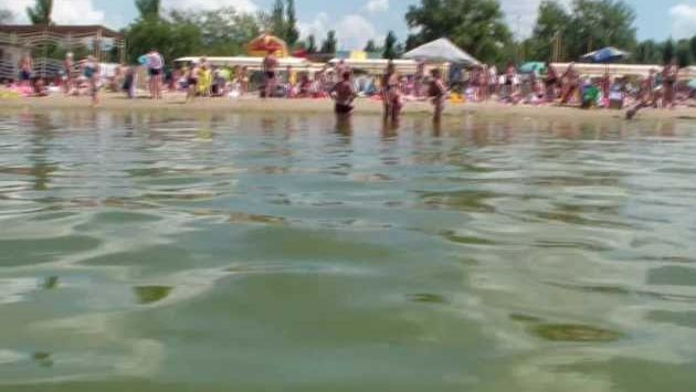 Август, Анапа: Пляж. Анапа 12 08 2012. Черное море - Зеленое. Beach, sea, Black - green