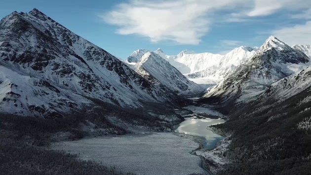 Алтай. Белуха. Снег на Аккеме в июне. 4K. Невероятная красота.