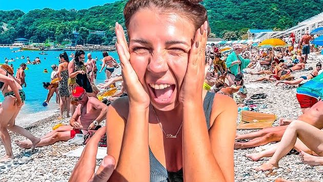 Август, Архипо-Осиповка: Архипо Осиповка 2022 - Аншлаг на пляже. Отдых в человейнике!